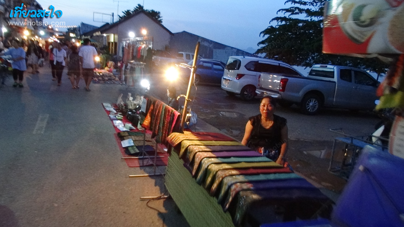 นครพนม ถนนคนเดินนครพนม
