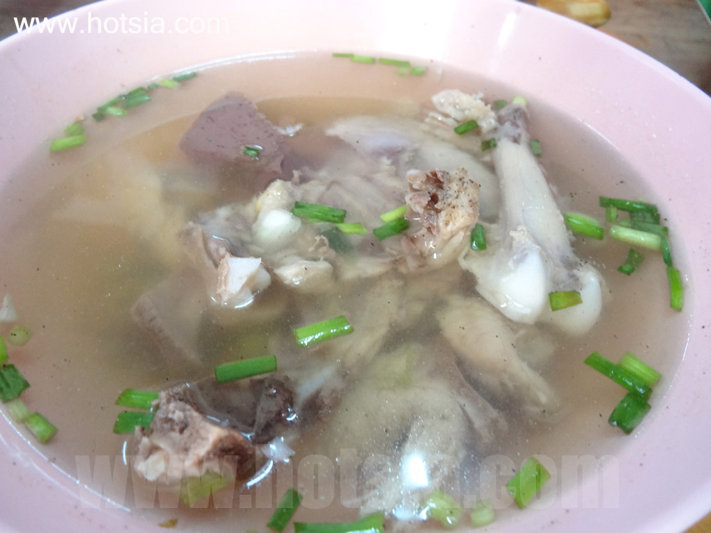 จังหวัดน่าน ข้าวมันไก่เจ๊เล็ก น่าน
