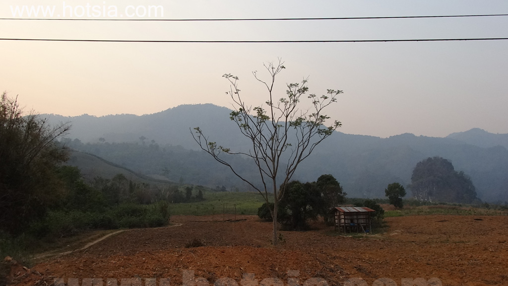 เที่ยวจังหวัดน่าน ขับรถเส้นทางเชียงคำพะเยาไปจังหวัดน่าน