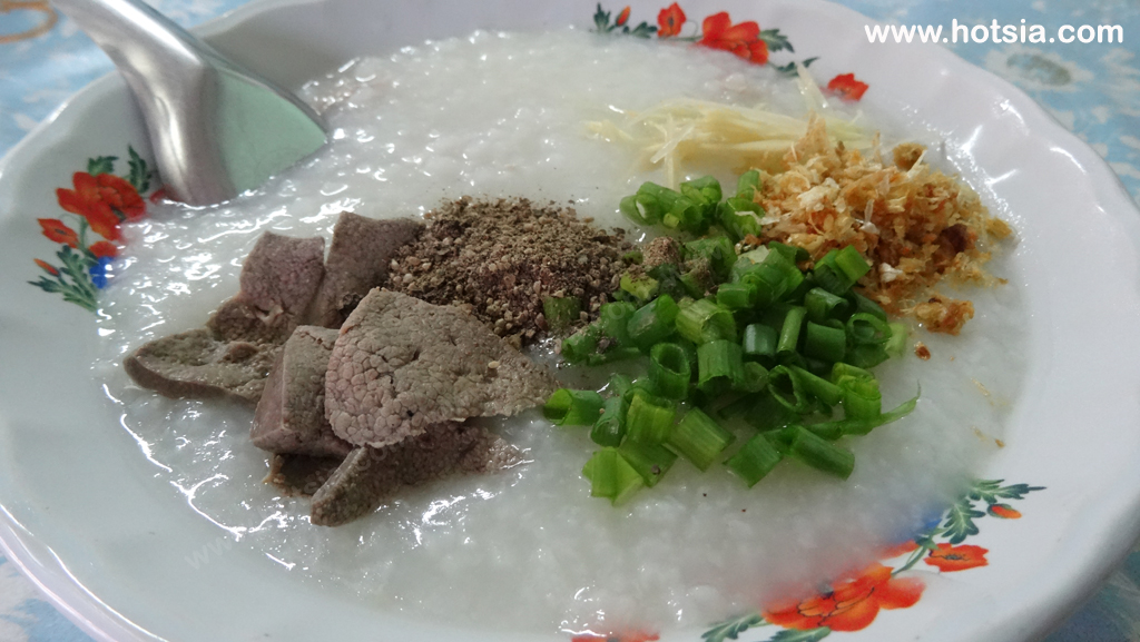 พังงา สูตรลับเที่ยวสะใจตะกั่วป่า ล่องเรือชมงูลิเติลอเมซอล เดินเมืองเก่า กินขนมเต้าส้อ