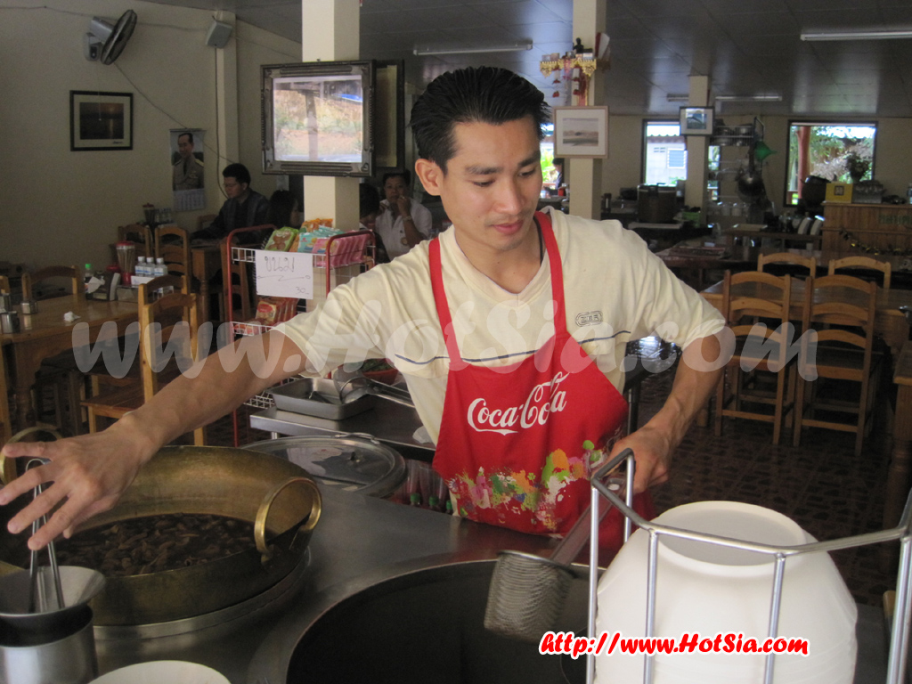 พะเยา ก๋วยเตี๋ยวเนื้อรสเด็ด ตลาดชายแดนบ้านฮวก ไปภูชี้ฟ้าต้องแวะชิม