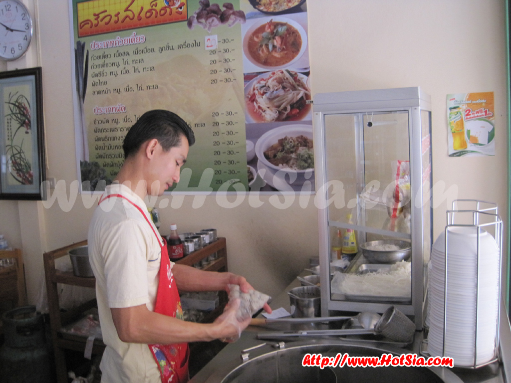พะเยา ก๋วยเตี๋ยวเนื้อรสเด็ด ตลาดชายแดนบ้านฮวก ไปภูชี้ฟ้าต้องแวะชิม