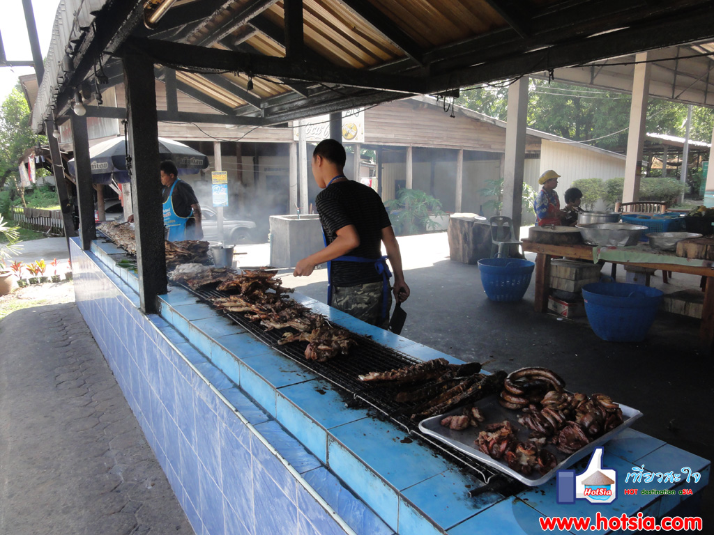 เที่ยวเพชรบูรณ์ ไก่ย่างวิเชียรบุรี ร้านบัวงตอง