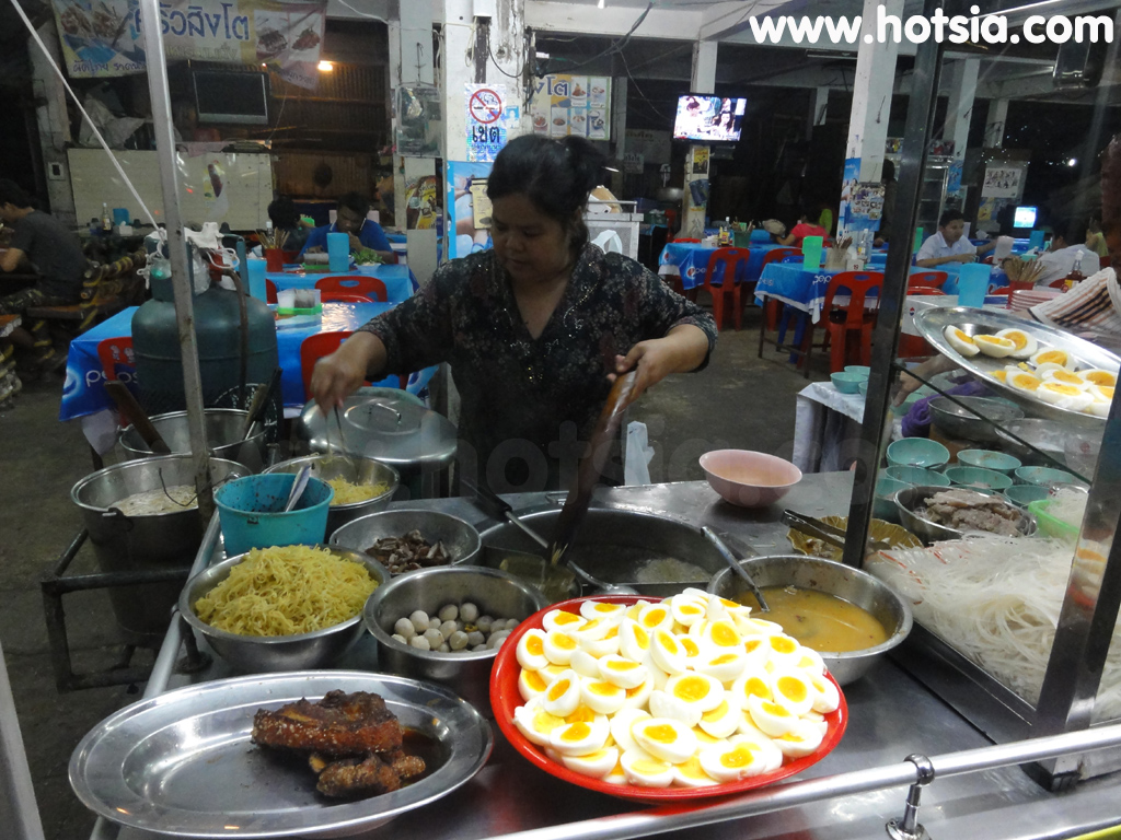 เที่ยวเพชรบูรณ์ ตลาดโต้รุ่งเพชรบูรณ์