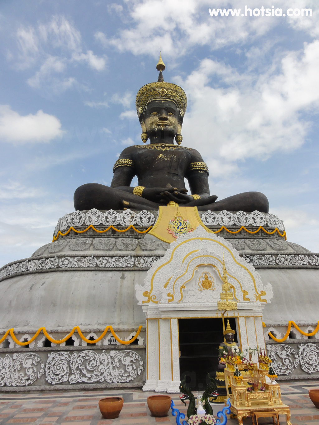 เที่ยวเพชรบูรณ์ พระพุทธมหาธรรมราชา ใหญ่ที่สุดในโลก จังหวัดเพชรบูรณ์