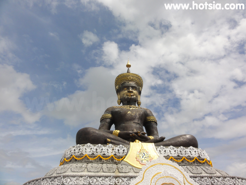 เที่ยวเพชรบูรณ์ พระพุทธมหาธรรมราชา ใหญ่ที่สุดในโลก จังหวัดเพชรบูรณ์