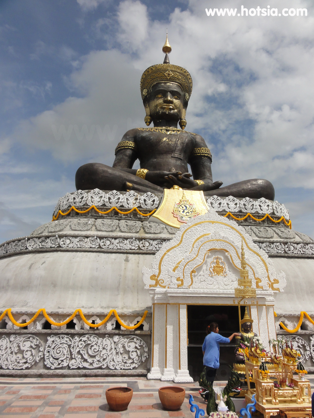เที่ยวเพชรบูรณ์ พระพุทธมหาธรรมราชา ใหญ่ที่สุดในโลก จังหวัดเพชรบูรณ์