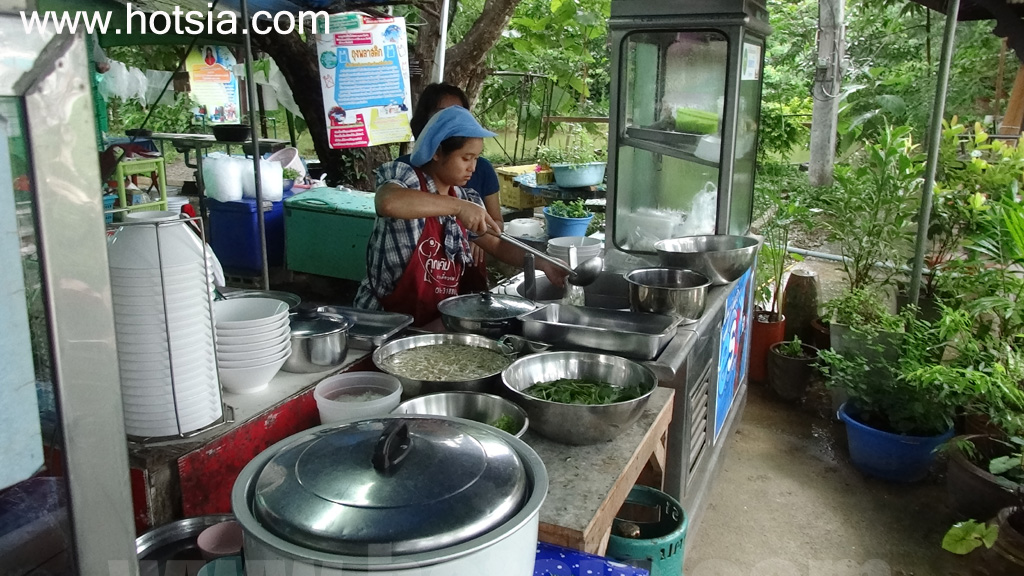 เที่ยวเพชรบุรี ร้านอาหารเช้าแนะนำ แก่งกระจาน
