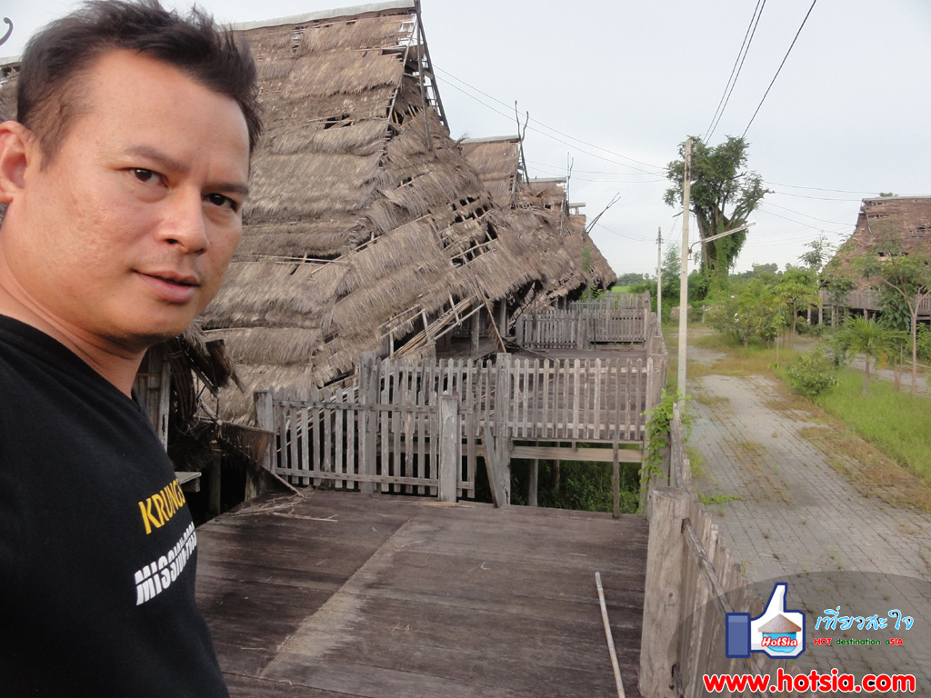เที่ยวเพชรบุรี หมู่บ้านลาวโซ่ง เขาย้อย