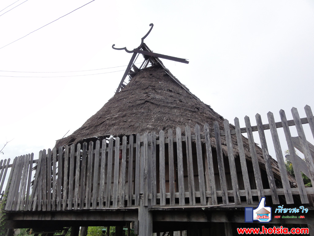 เที่ยวเพชรบุรี หมู่บ้านลาวโซ่ง เขาย้อย