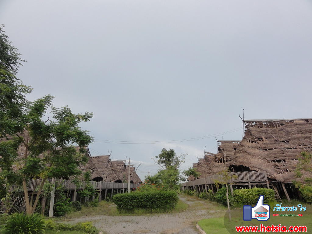 เที่ยวเพชรบุรี หมู่บ้านลาวโซ่ง เขาย้อย