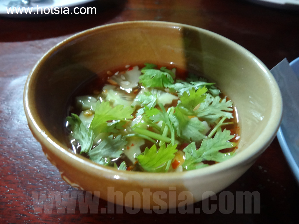 เที่ยวเพชรบุรี ร้านครัวต้นสนแก่งกระจาน