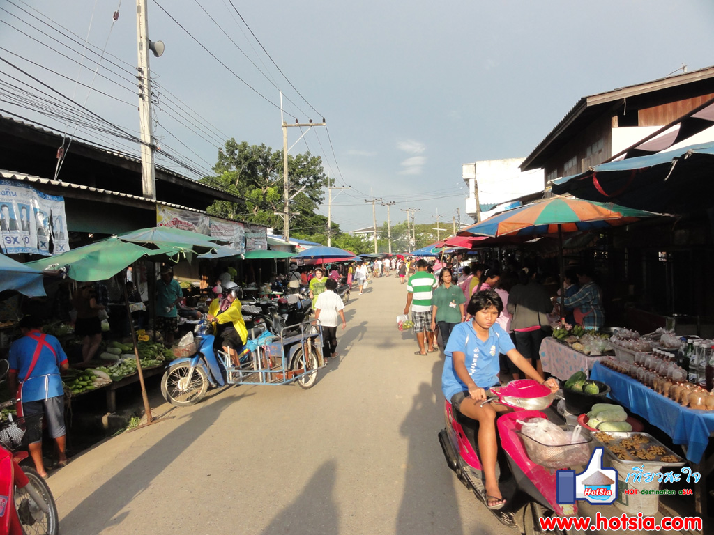 เที่ยวเพชรบุรี ตลาดหน้าวัดยาง เพชรบุรี