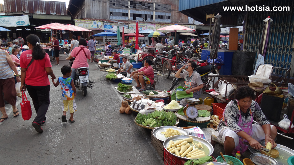 จังหวัดพิจิตร ตลาดเช้าตะพานหิน