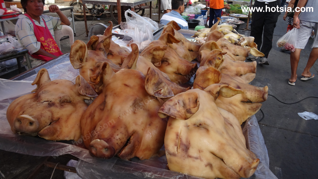 จังหวัดพิจิตร ตลาดเช้าตะพานหิน