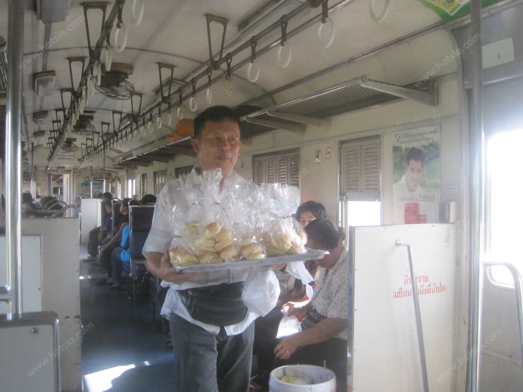 เที่ยวพิษณุโลก นั่งรถไฟฟรีจากพิษณุโลกมานครสวรรค์