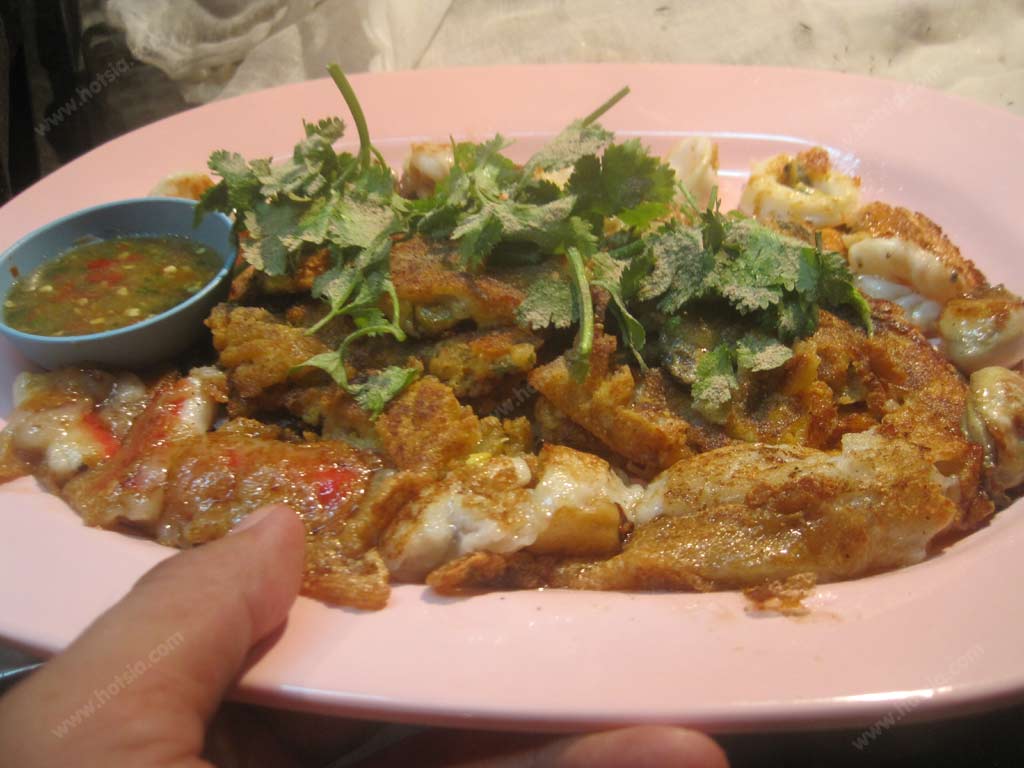 เที่ยวพิษณุโลก หอยทอดเจ๊ฮวย กล้วยปิ้งแปดร้อยไม้ พิษณุโลก