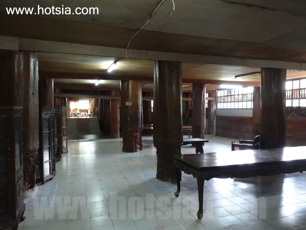 เมืองแพร่ บ้านประทับใจ บ้านไม้สัก 130 ต้นเ เมืองแพร่