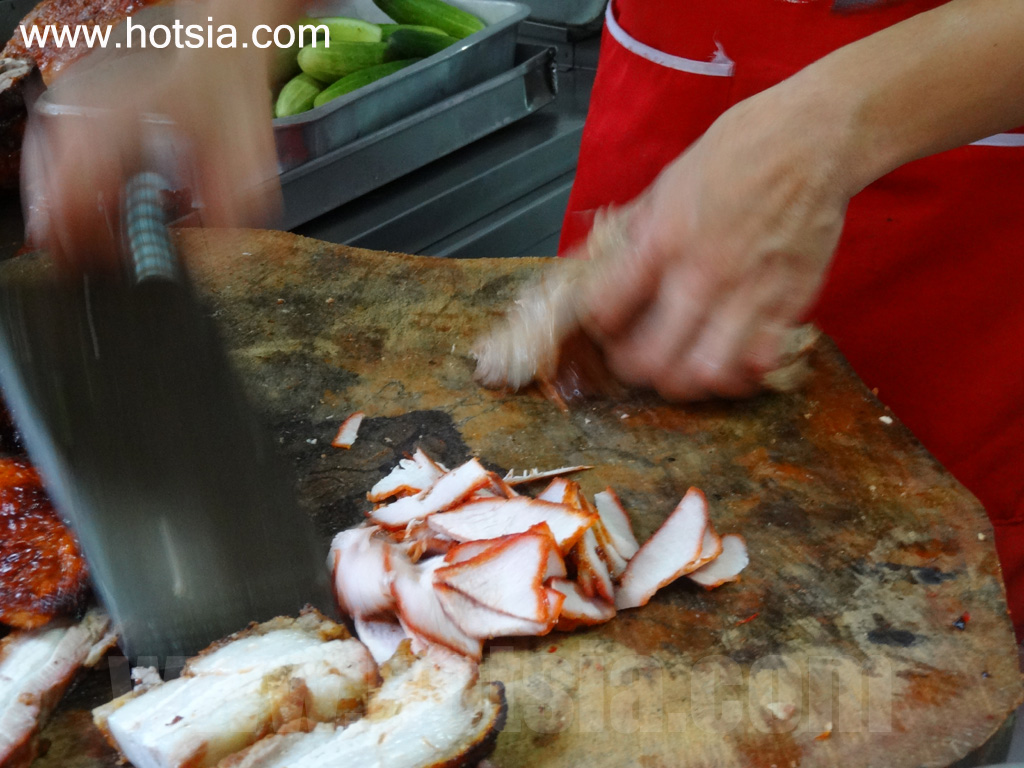 เมืองแพร่ ข้าวหมูแดง หมูกรอบ หน้าเป็ด ร้านน้องเมตตาเมืองแพร่