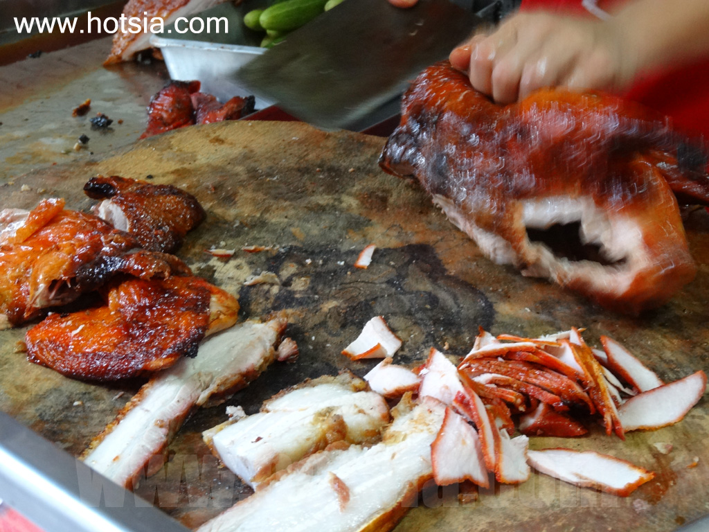 เมืองแพร่ ข้าวหมูแดง หมูกรอบ หน้าเป็ด ร้านน้องเมตตาเมืองแพร่