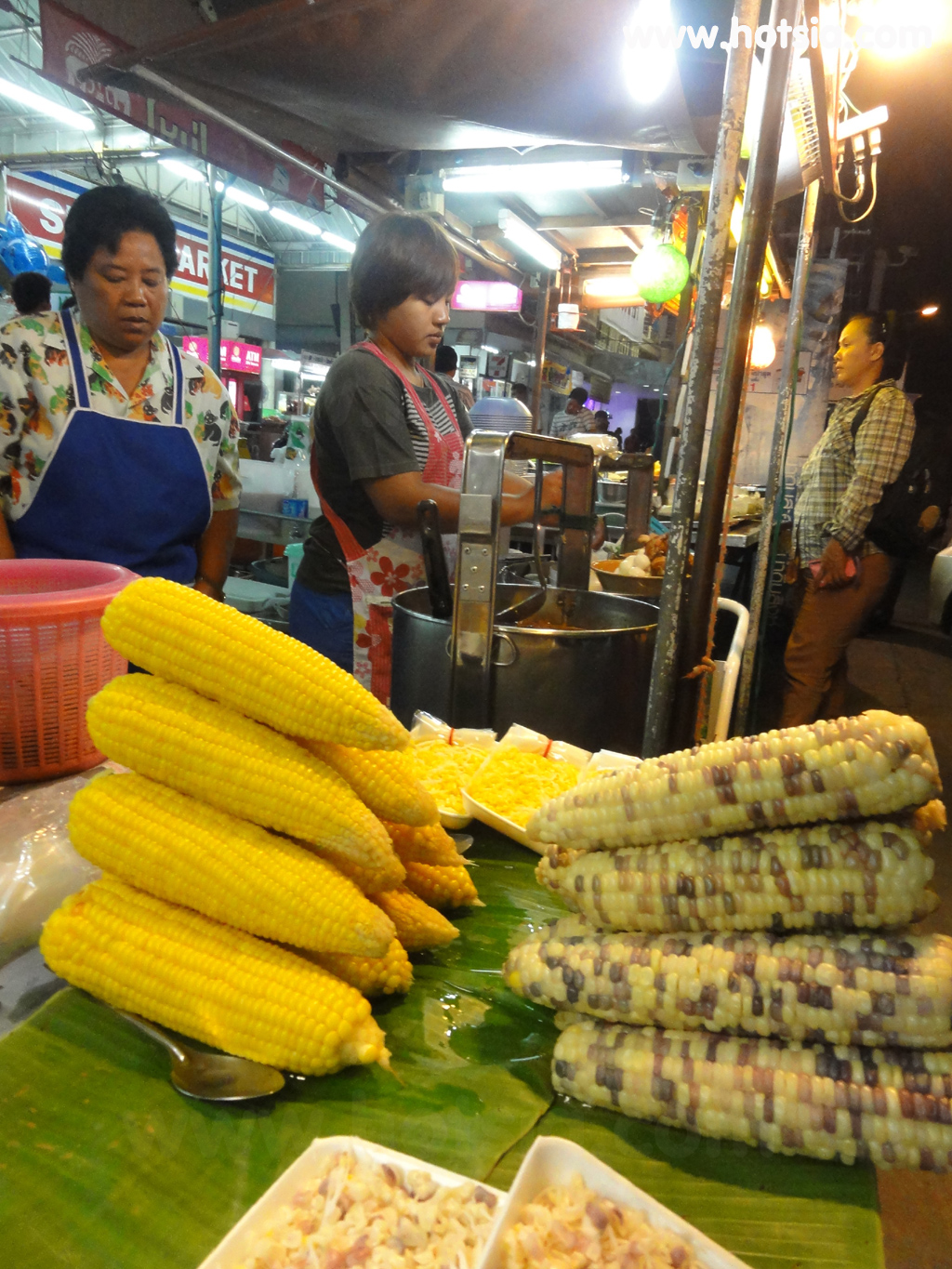 เที่ยวประจวบฯ หัวหิน ตลาดโต้รุ่งหัวหิน