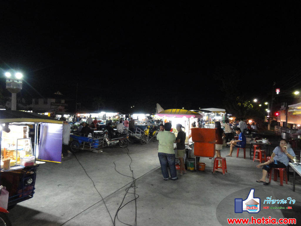 เที่ยวประจวบฯ ตลาดโต้รุ่ง