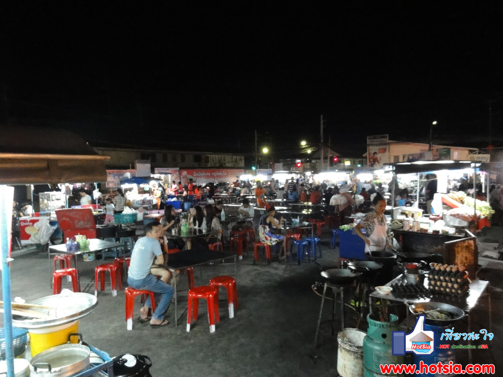 เที่ยวประจวบฯ ตลาดโต้รุ่ง