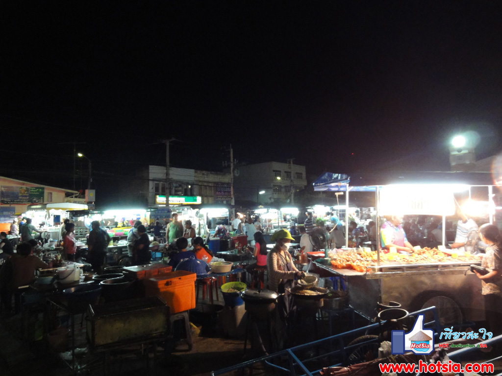 เที่ยวประจวบฯ ตลาดโต้รุ่ง