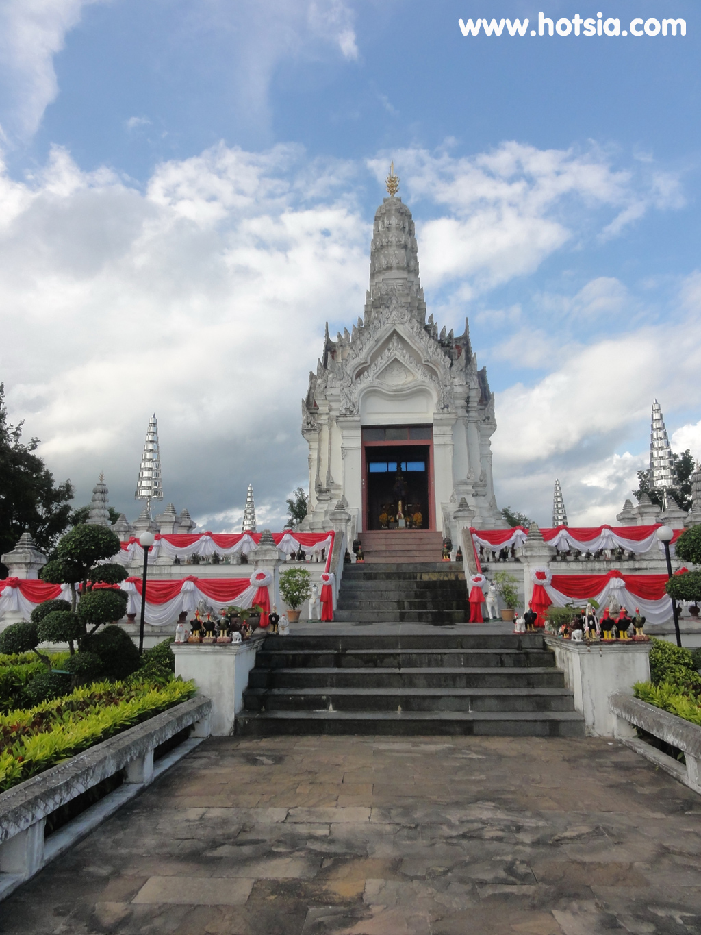 เที่ยวจังหวัดสระแก้ว หลักเมืองสระแก้ว