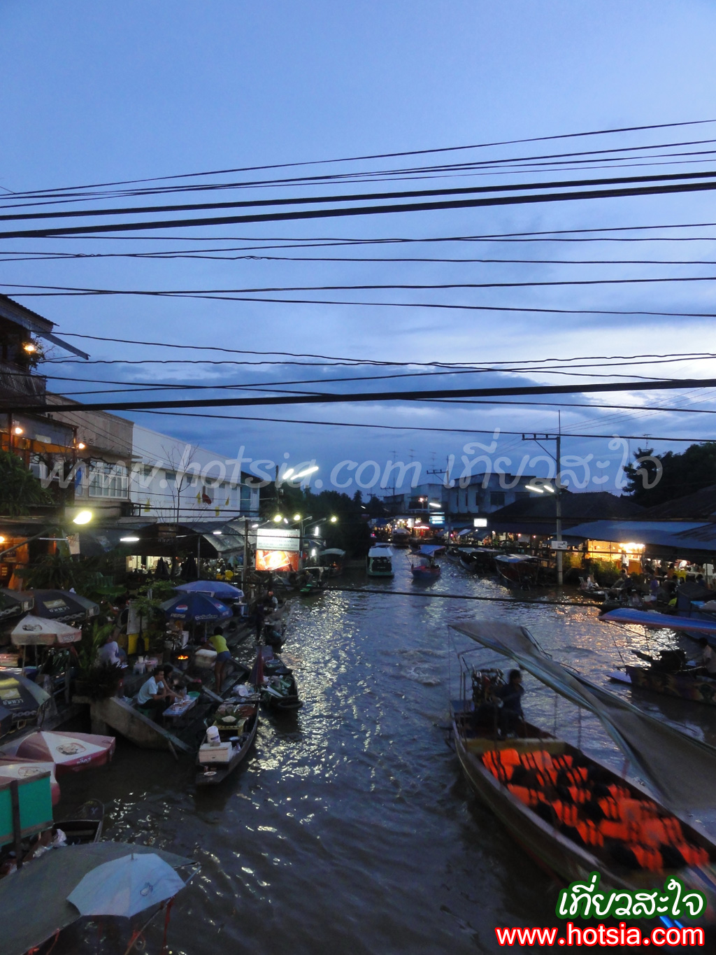 เที่ยวสมุทรสงคราม เที่ยวกลางคืนตลาดน้ำอัมพวา