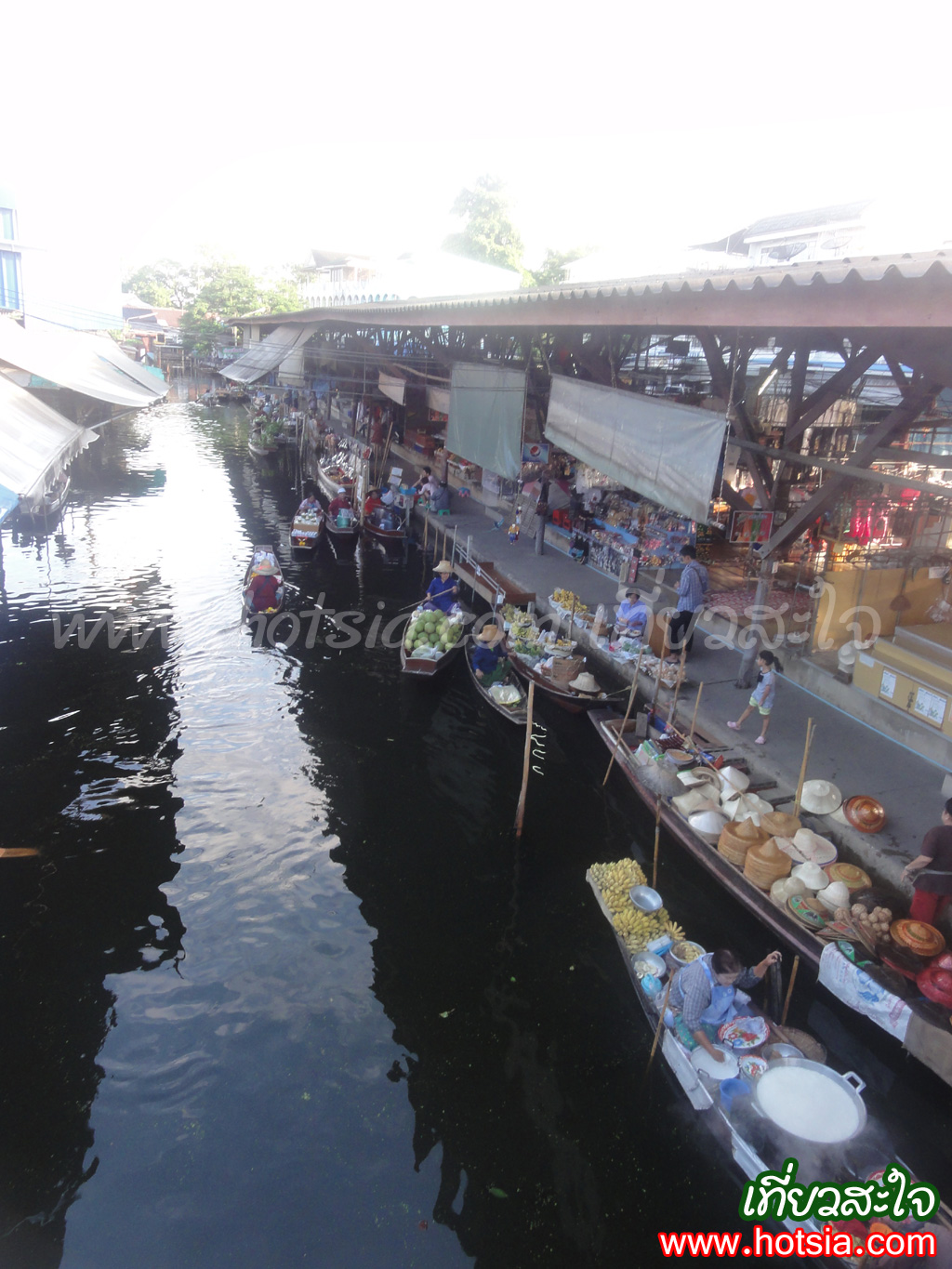 เที่ยวสมุทรสงคราม ตลาดน้ำดำเนินสะดวก
