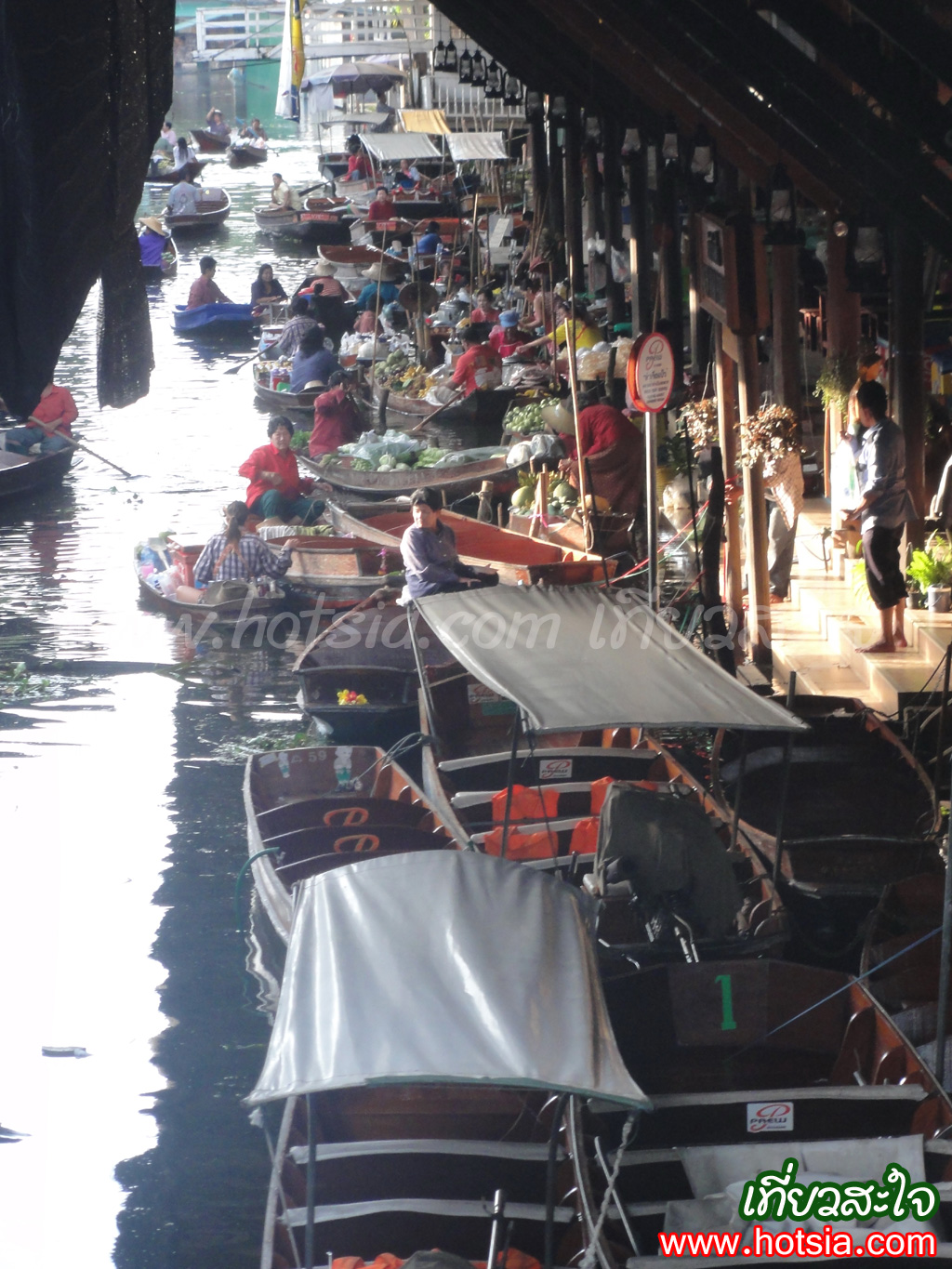 เที่ยวสมุทรสงคราม ตลาดน้ำดำเนินสะดวก