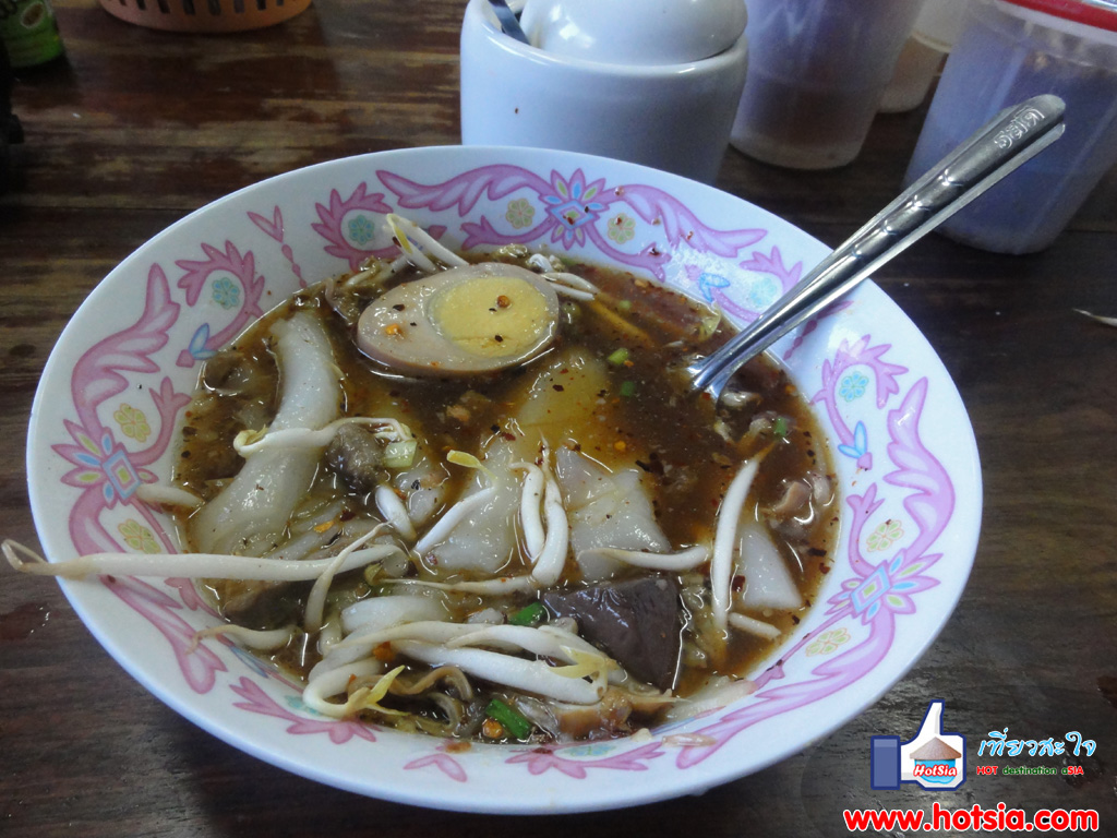 เที่ยวสมุทรสงคราม เดินเล่นตลาดร่มหุบแวะกินก๋วยจั๊บสมุทรสงคราม