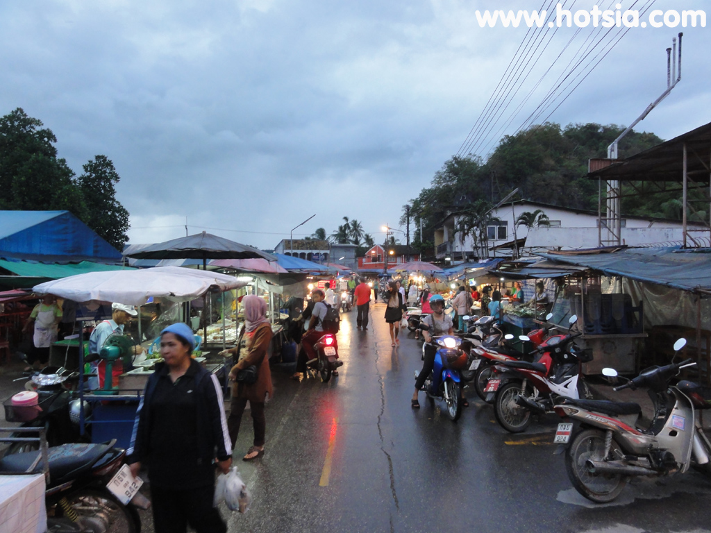 เที่ยวสตูล ตลาดโต้รุ่งสตูล
