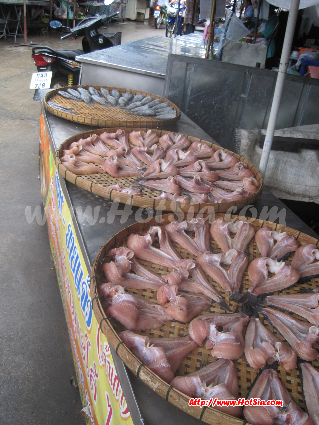 สิงห์บุรี ปลาร้าที่ตลาดเช้าสิงห์บุรี