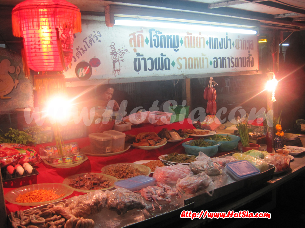 สิงห์บุรี ตลาดโต้รุ่งสิงห์บุรี