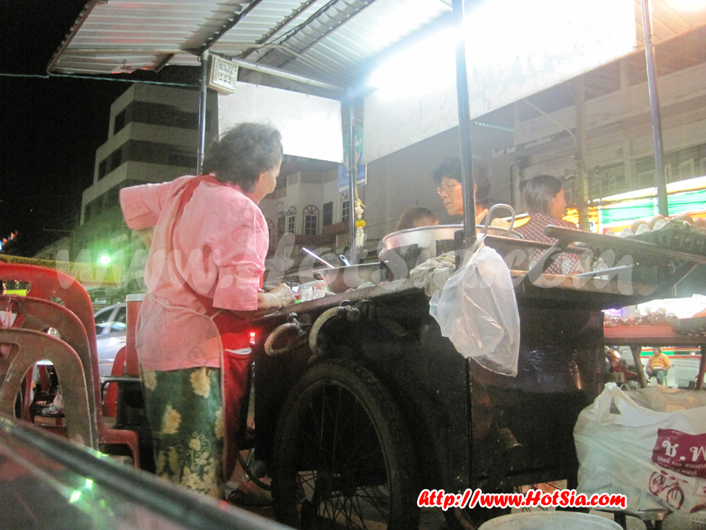 สิงห์บุรี ตลาดโต้รุ่งสิงห์บุรี
