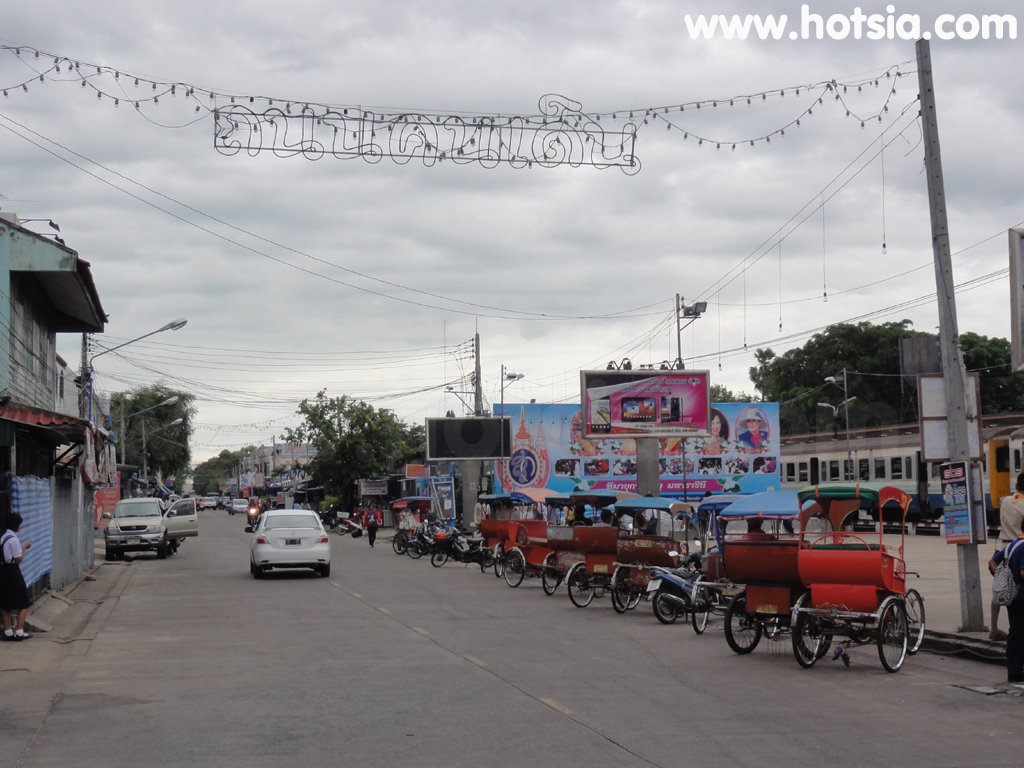 ศรีสะเกษ นั่งสามล้อเที่ยวศรีสะเกษ