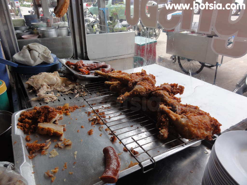 ศรีสะเกษ โอเคเป็ดตุ๋น ข้าวมันไก่โอต๋อง