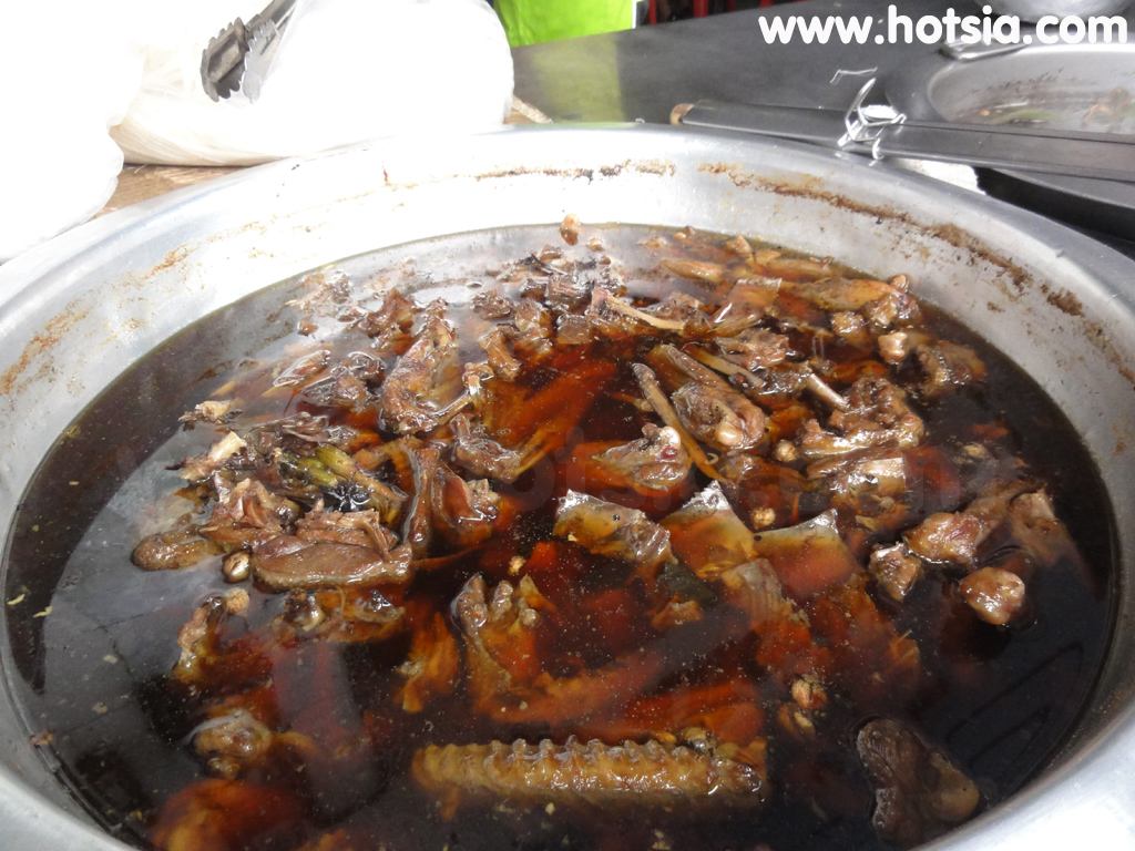 ศรีสะเกษ โอเคเป็ดตุ๋น ข้าวมันไก่โอต๋อง