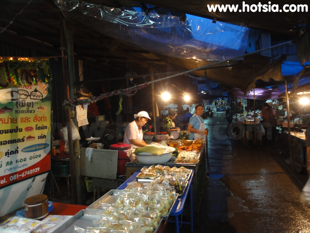 เที่ยวสุโขทัย ตลาดเช้าศรีสัชนาลัย