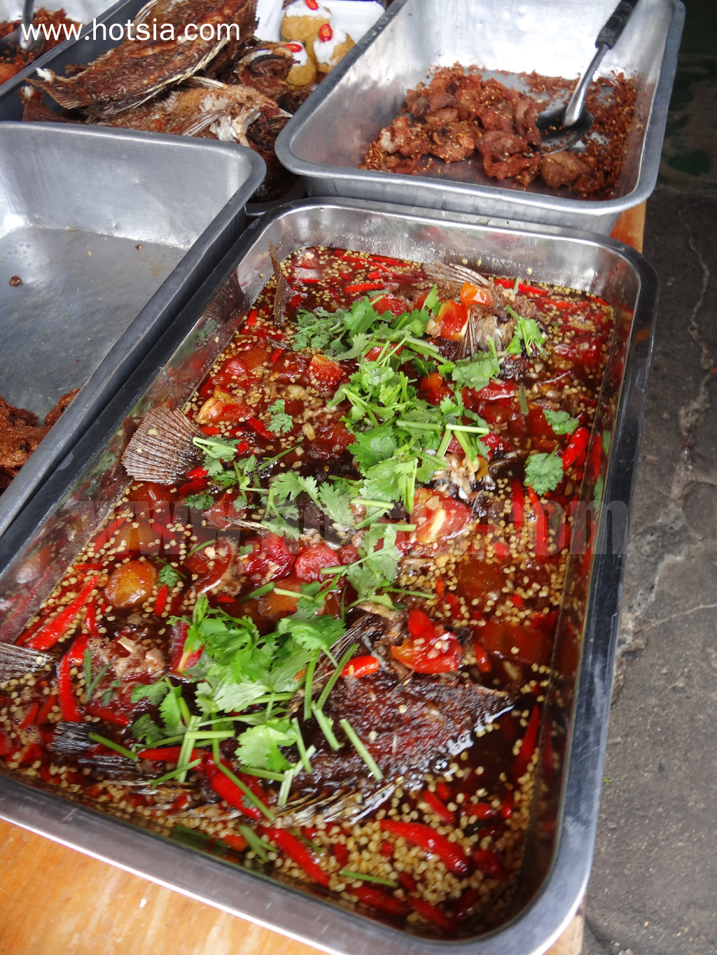 สุพรรณบุรี ร้านข้าวแกงบ้านนอกรสเด็ด สุพรรณ