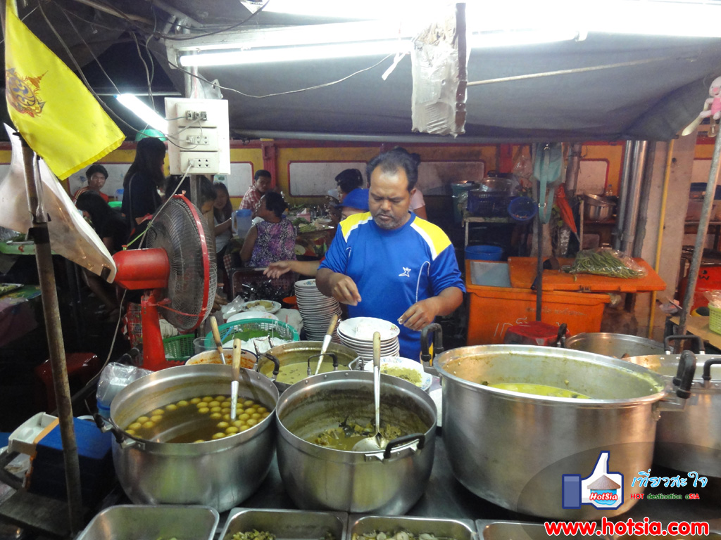 เที่ยวสุราษฎร์ธานี ขนมจีนตลาดศาลเจ้า