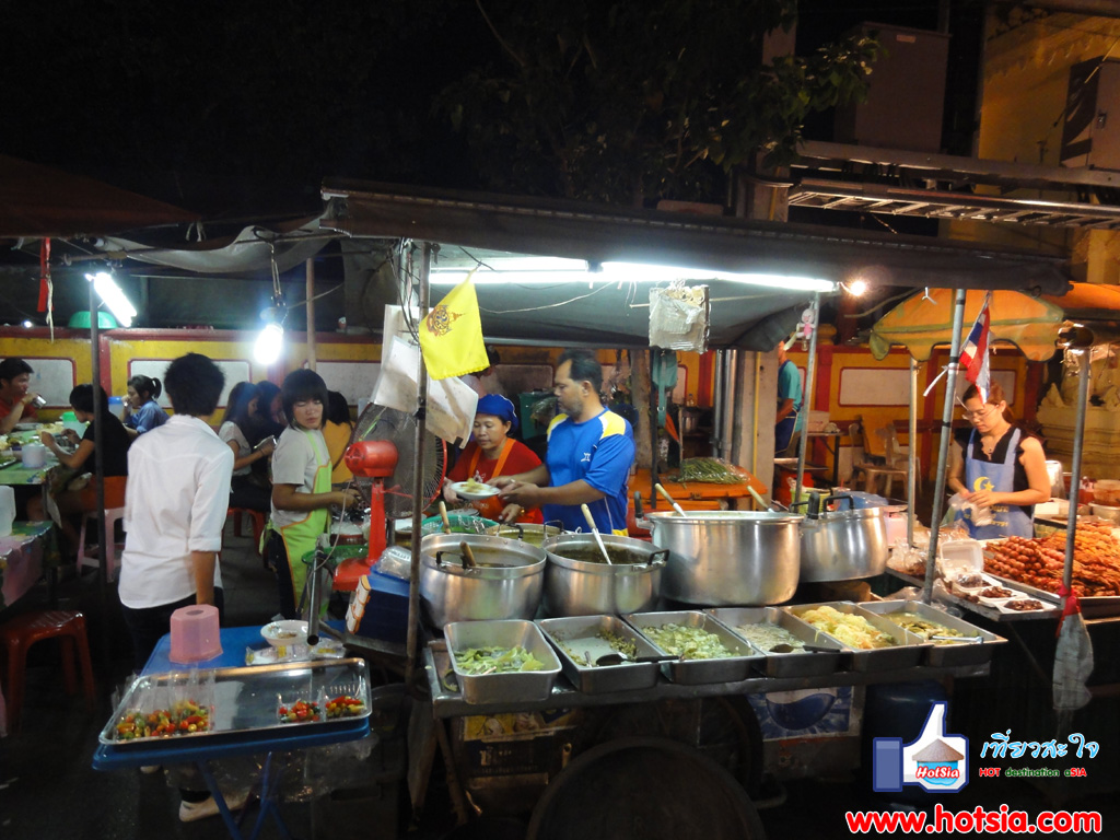 เที่ยวสุราษฎร์ธานี ขนมจีนตลาดศาลเจ้า