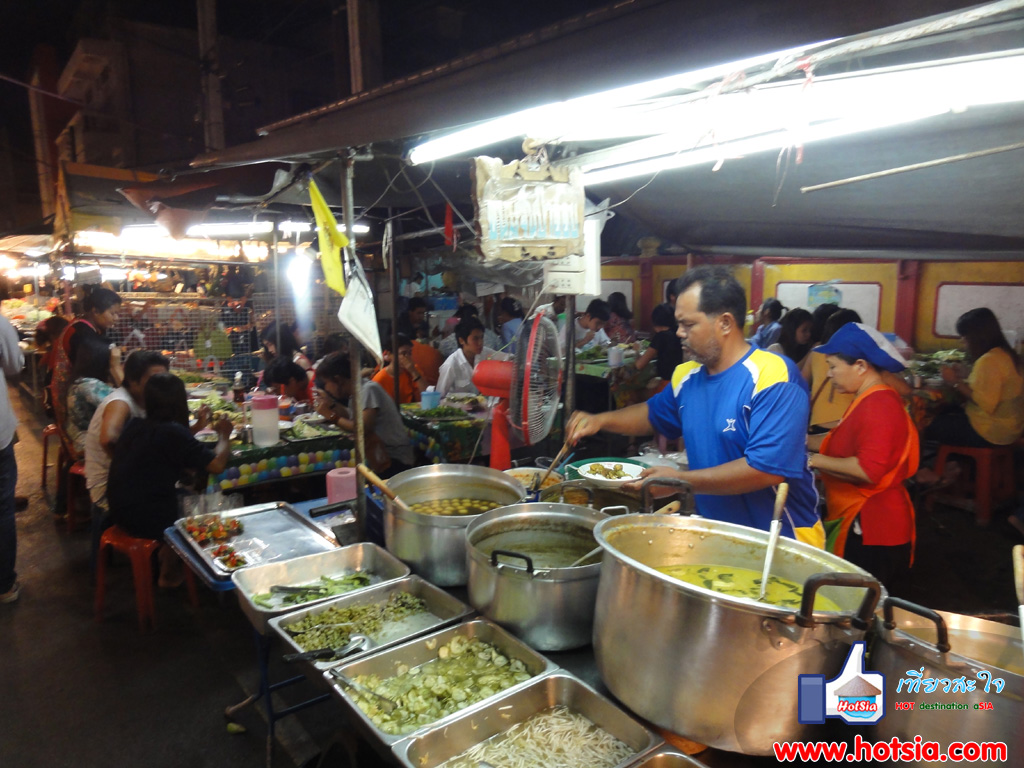 เที่ยวสุราษฎร์ธานี ขนมจีนตลาดศาลเจ้า