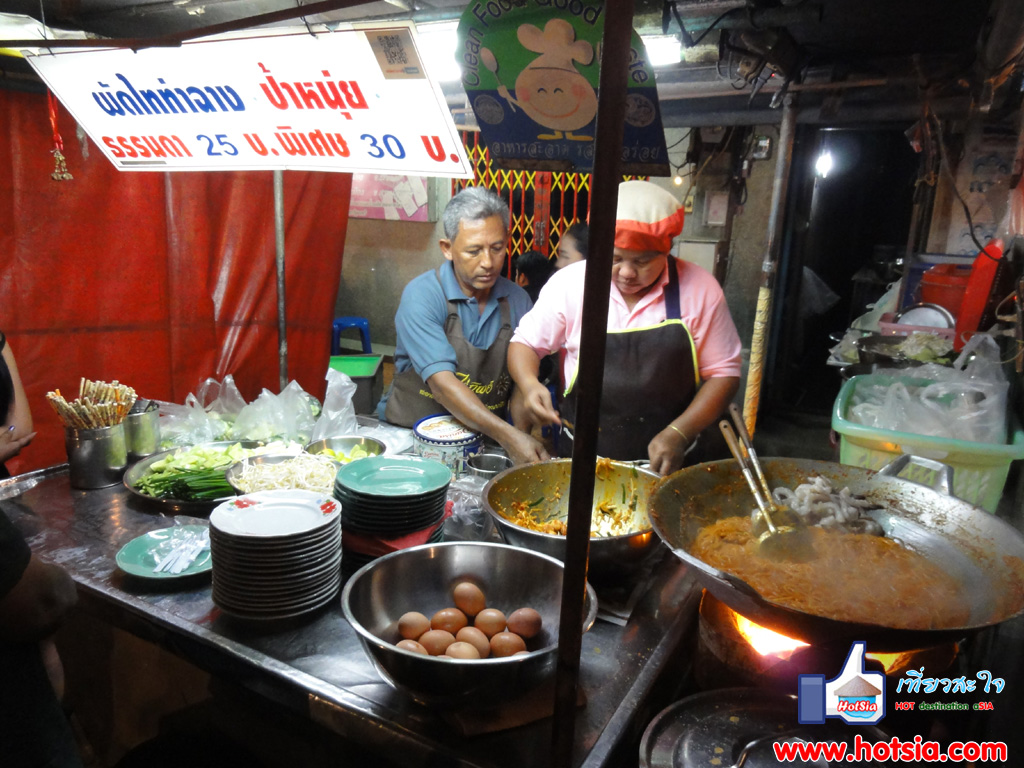 เที่ยวสุราษฎร์ธานี ผัดไทท่าฉางป้าหนุ่ย
