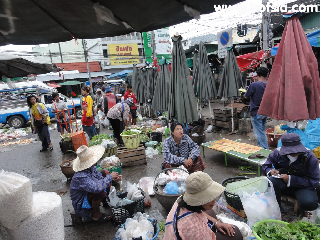 เที่ยวสุรินทร์ ตลาดเช้าจังหวัดสุรินทร์