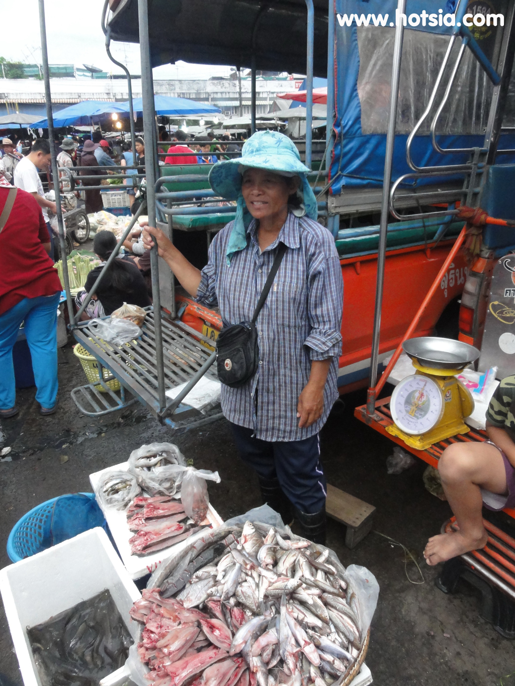 เที่ยวสุรินทร์ ตลาดเช้าจังหวัดสุรินทร์
