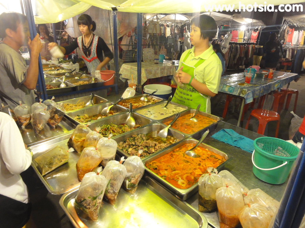 เที่ยวสุรินทร์ ถนนคนเดินสุรินทร์