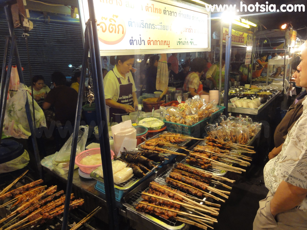 เที่ยวสุรินทร์ ถนนคนเดินสุรินทร์